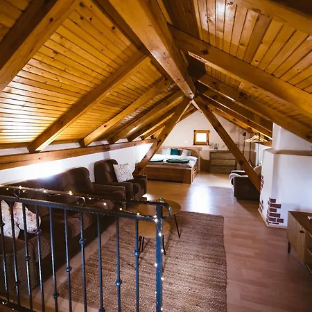 Pocitniska Hisa Car Casa de Férias *