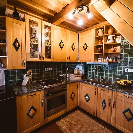 Pocitniska Hisa Car Добровник